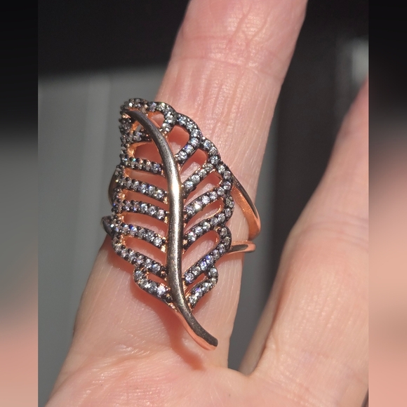 White sapphire Sterling & Gold leaf ring sz8 - Picture 5 of 8